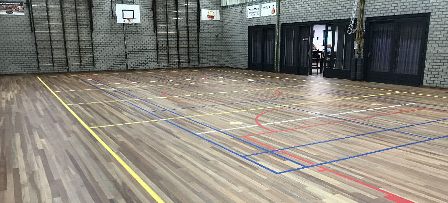 Renovating a wooden sports floor